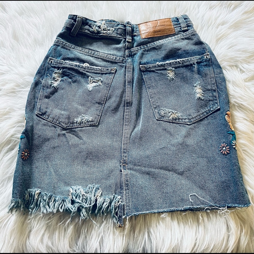 Zara skirt - Picture 2 of 4